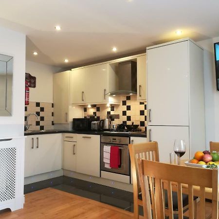 Modern, 1 Bedroom Apartment, Uplands, スウォンジー エクステリア 写真