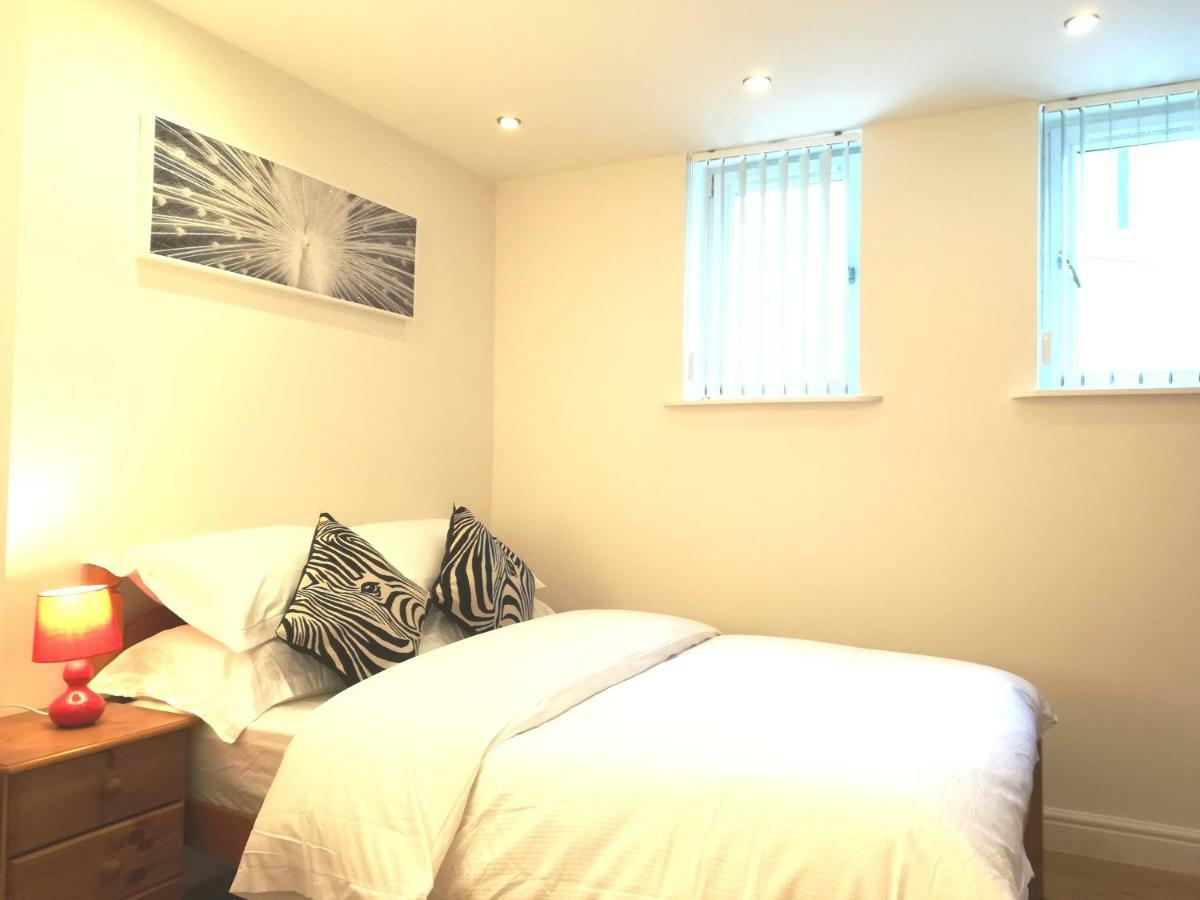 Modern, 1 Bedroom Apartment, Uplands, スウォンジー エクステリア 写真